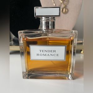 Ralph Lauren Tender Romance 3.4oz